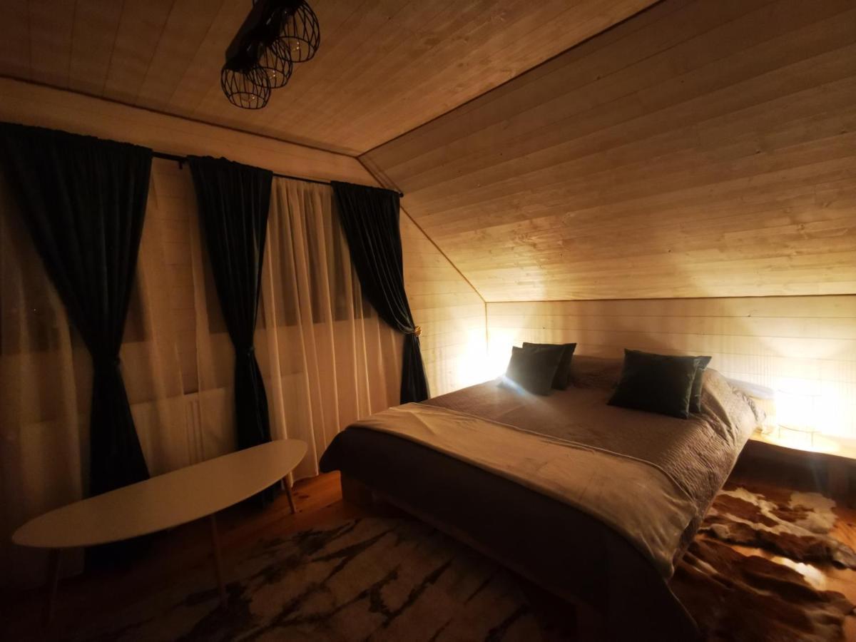 Bear'S Lair Chalet Felsőporumbák Kültér fotó