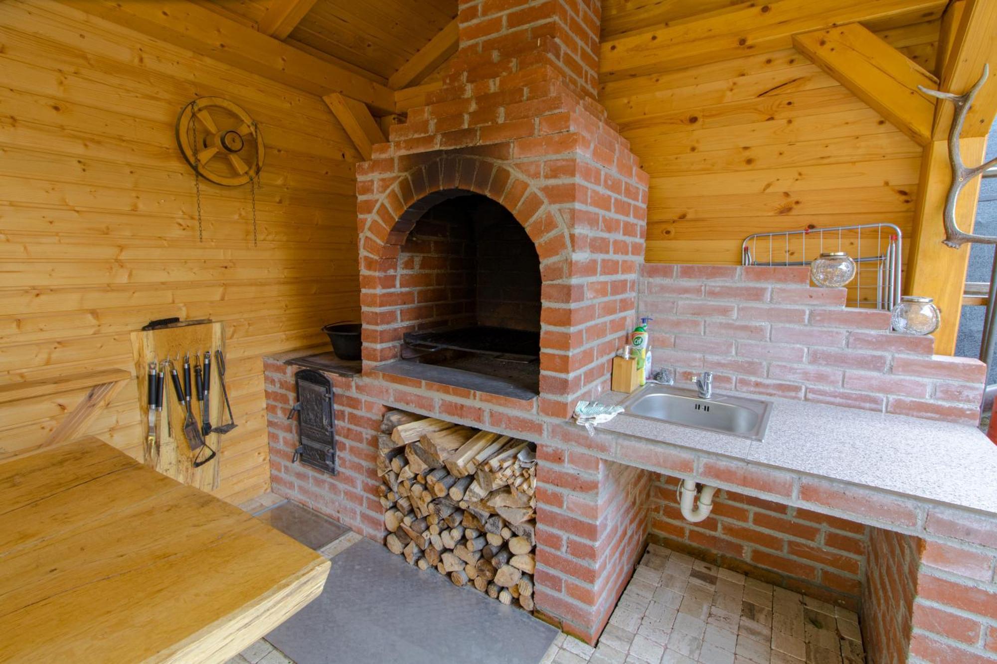 Bear'S Lair Chalet Felsőporumbák Kültér fotó