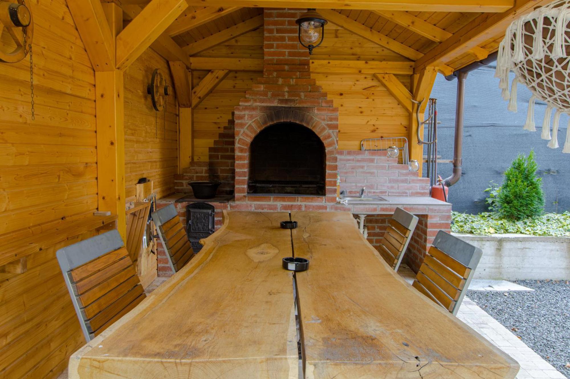 Bear'S Lair Chalet Felsőporumbák Kültér fotó
